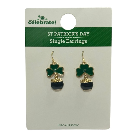 Way to Celebrate St. Patrick's Day Pot of Gold Fishhook Dangle Earrings NWT - Picture 4 of 8